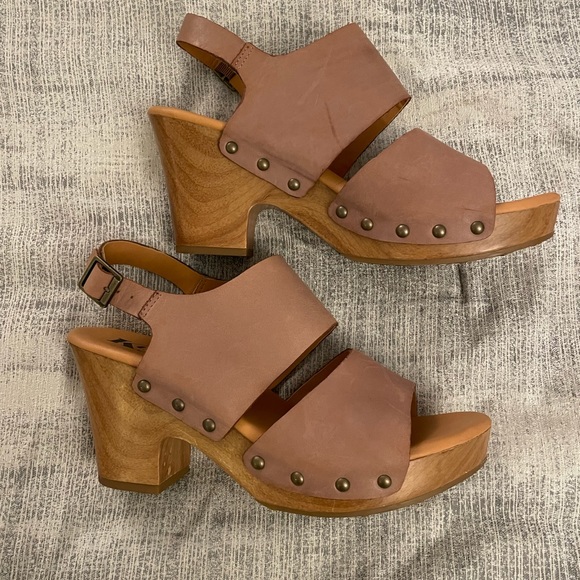 Korks high heel sandle - Picture 3 of 8